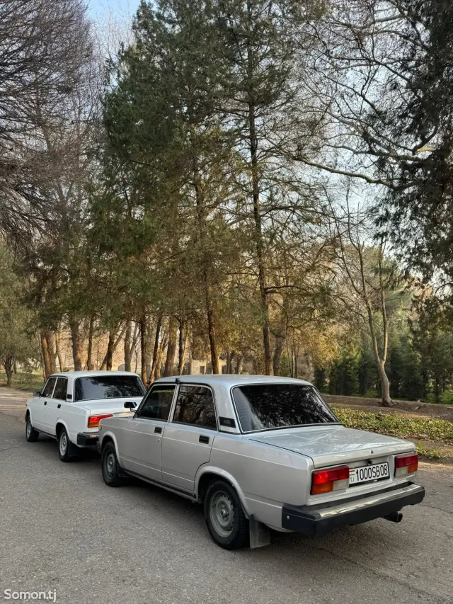 Lada (ВАЗ) 2107 2011 · 1.6 MT