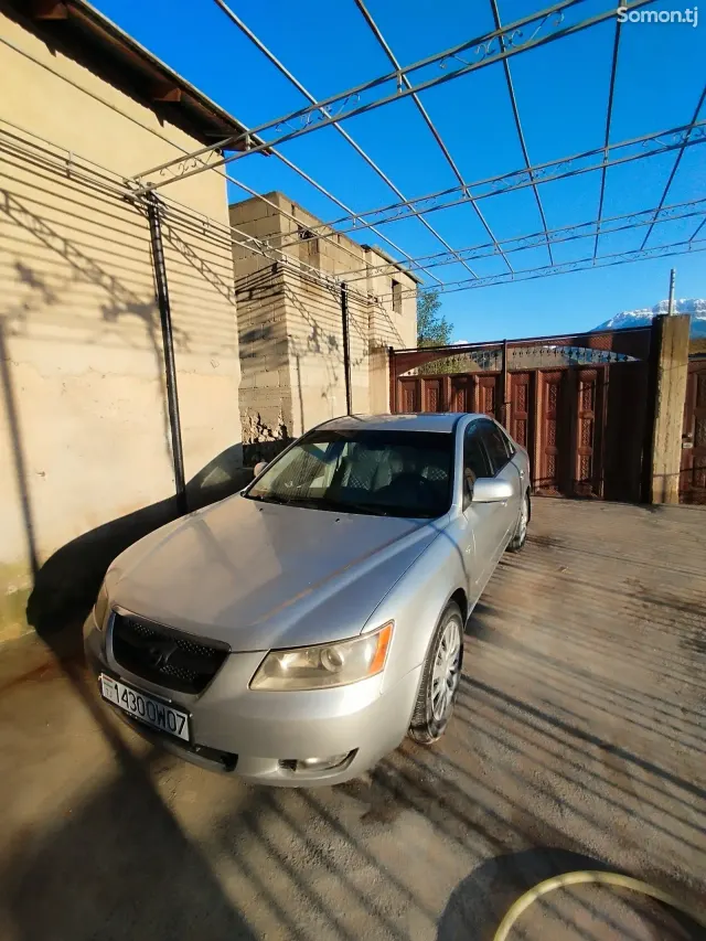 Hyundai Sonata 2008 · 2.0 AT