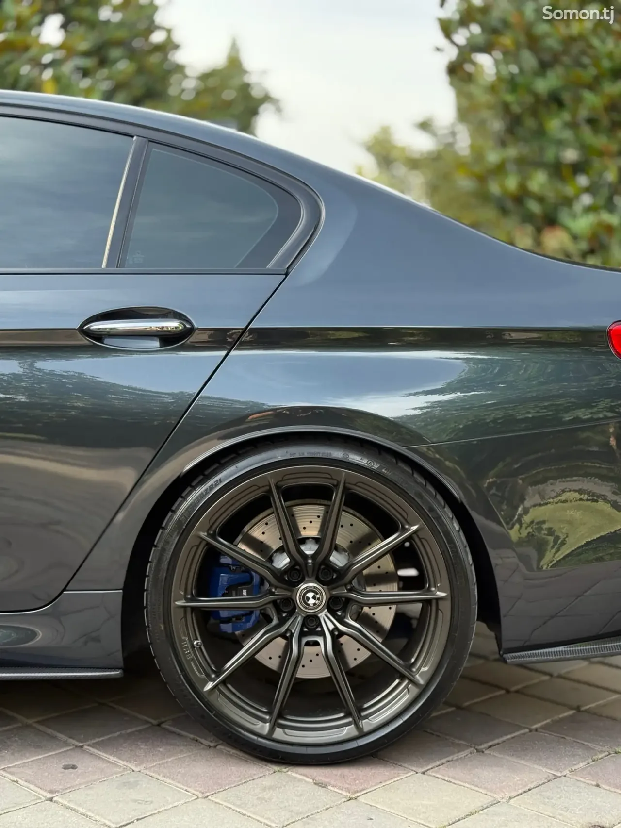 BMW M5 2018 · 4.4 AT