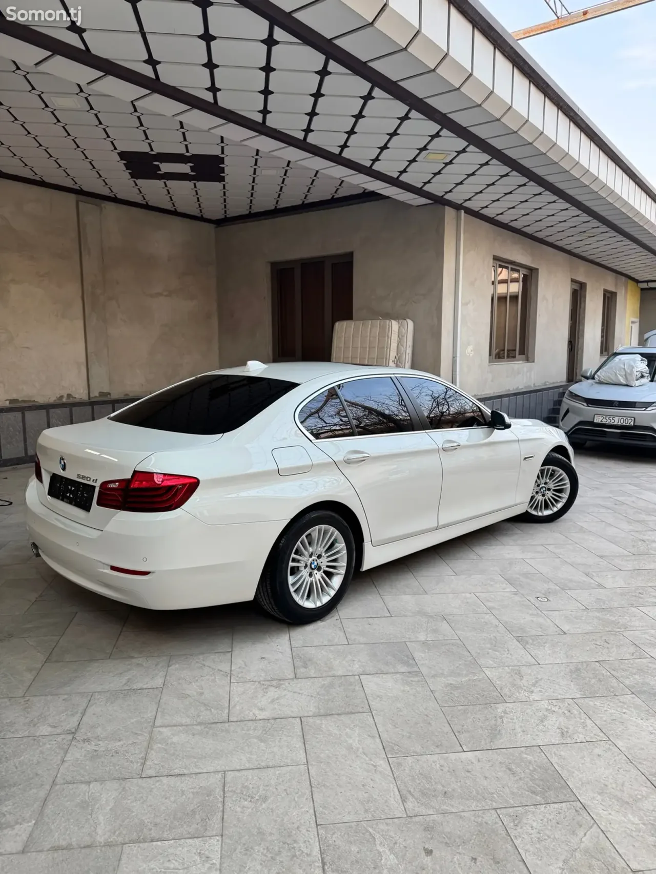 BMW 5 series 2014 · 2.0 AT