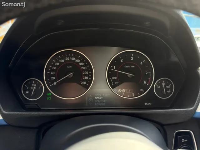 BMW 3 series 2017 · 2.0 AT