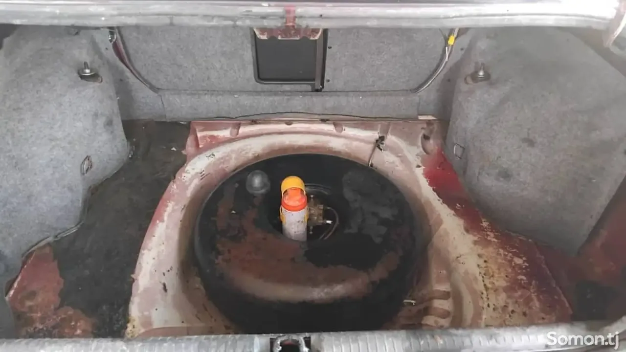 Opel Vectra A 1992 · 1.6 MT