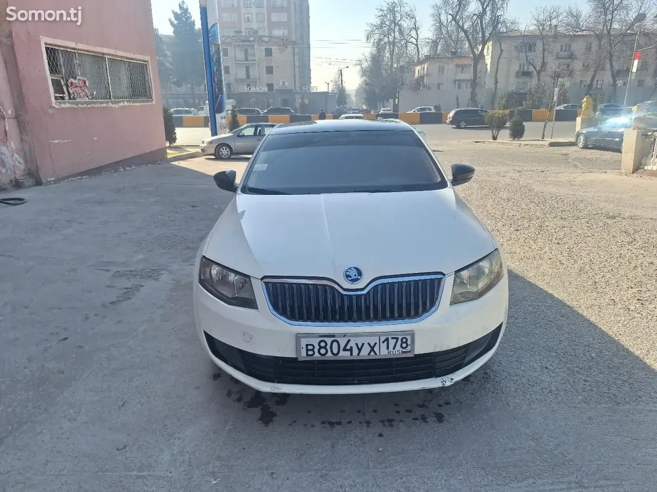 Skoda Octavia 2015 · 1.6 MT