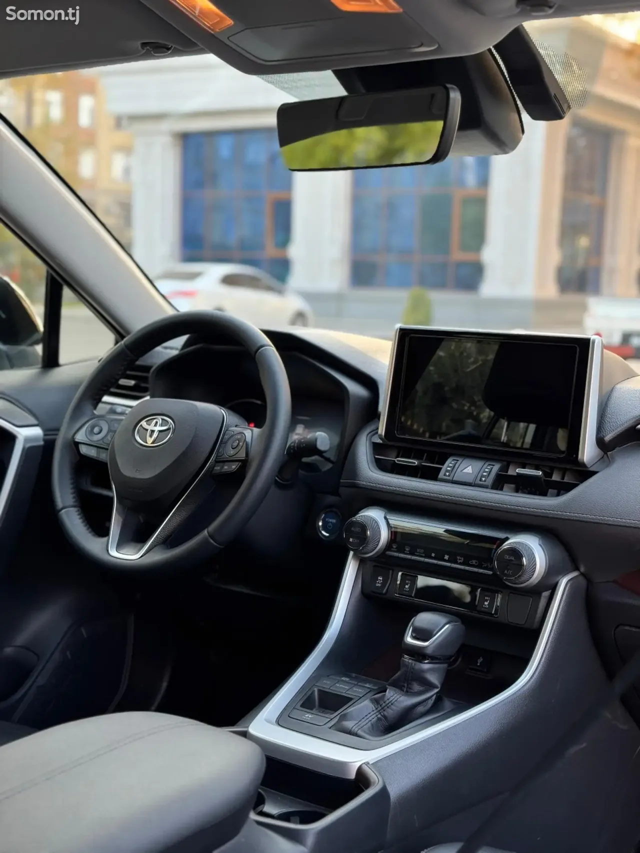 Toyota RAV 4 2021 · 2.5 AT
