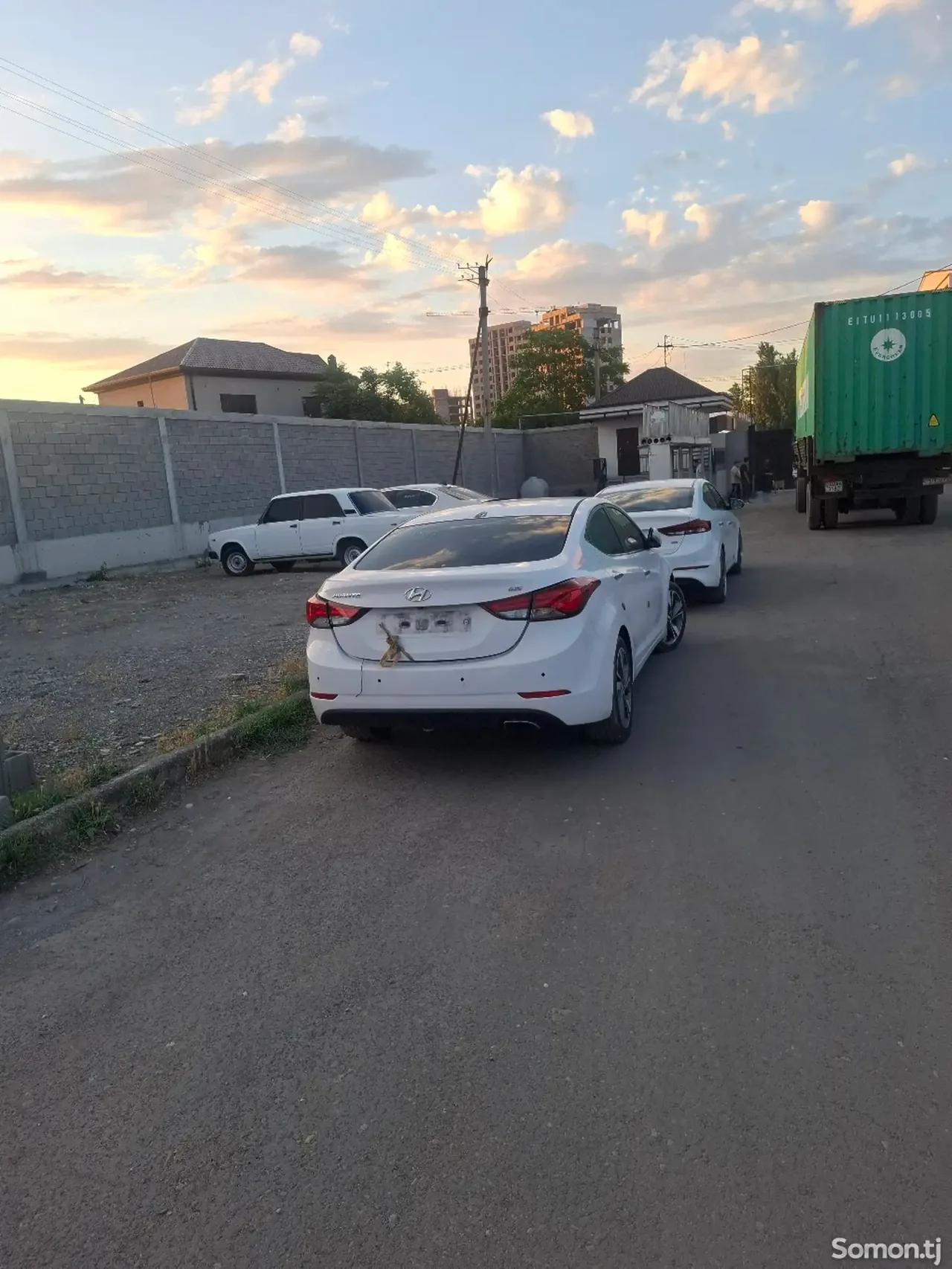 Hyundai Avante 2014 · 1.6 AT