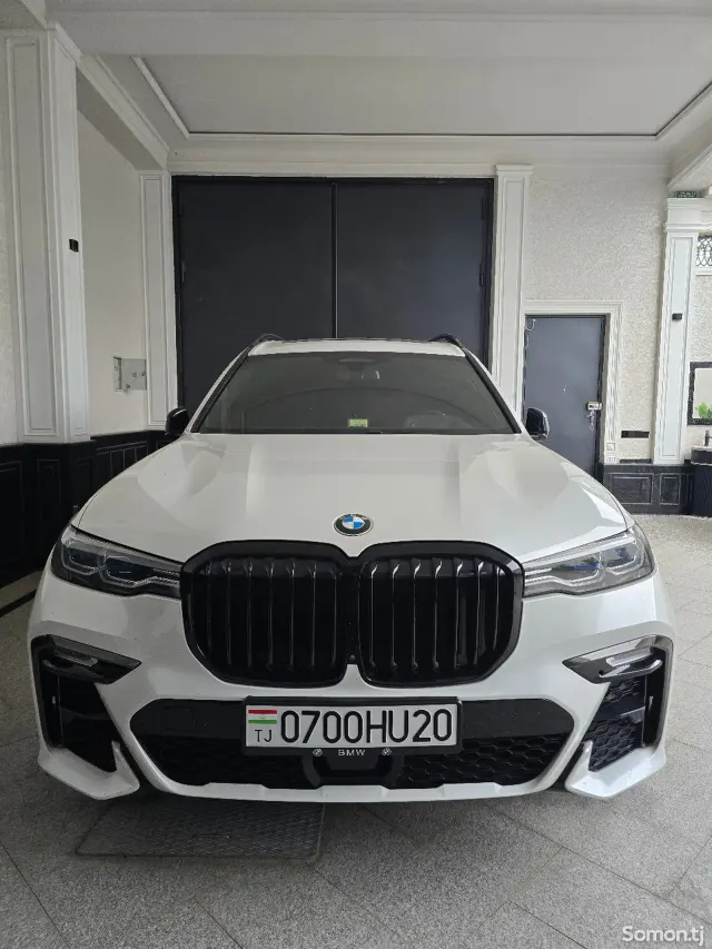 BMW X7 2022 · 4.0 AT