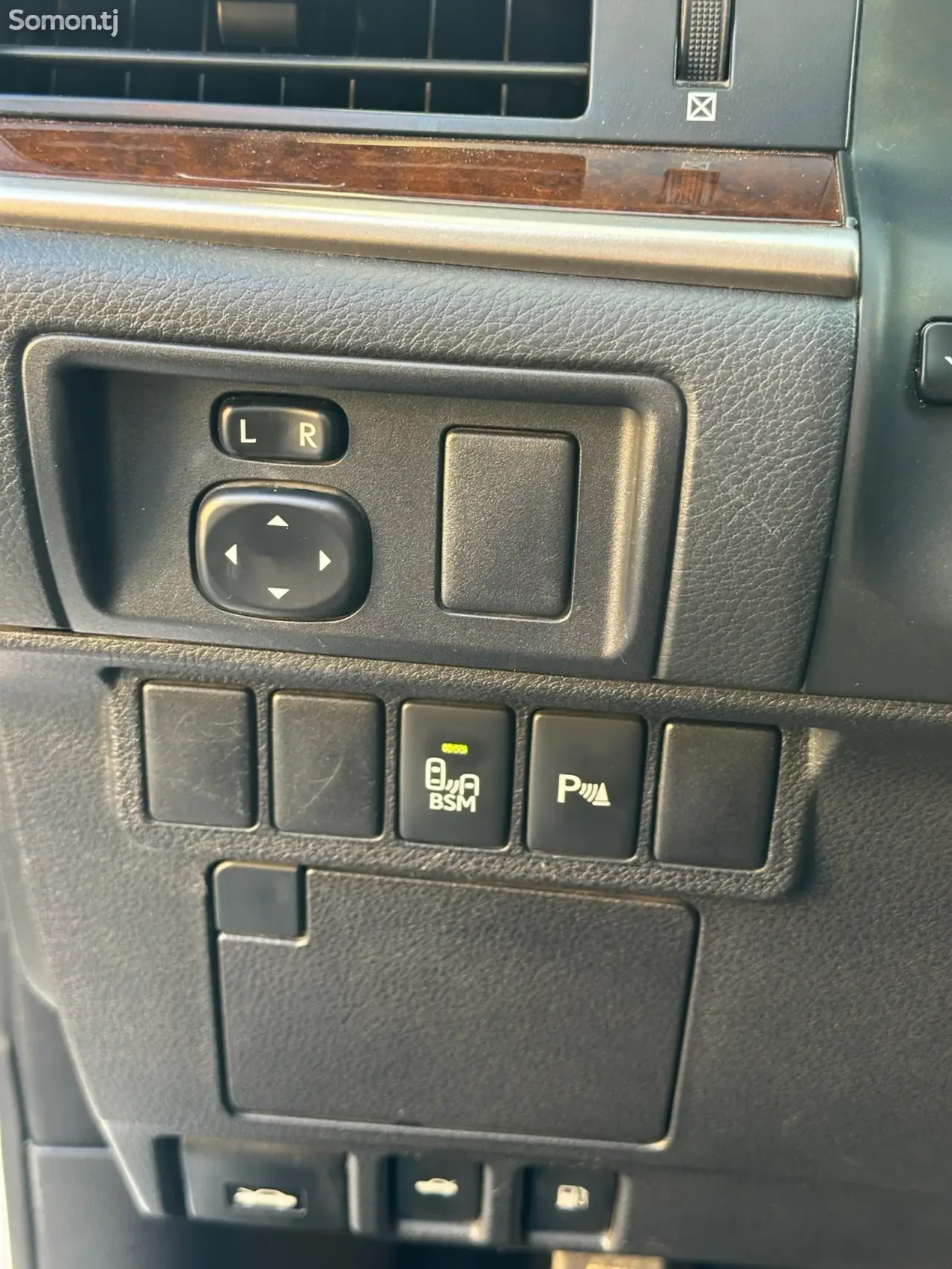 Lexus ES series 2015 · 3.5 AT
