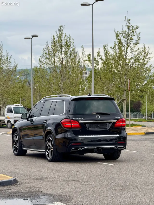Mercedes-Benz GLS 2016 · 3.5 AT