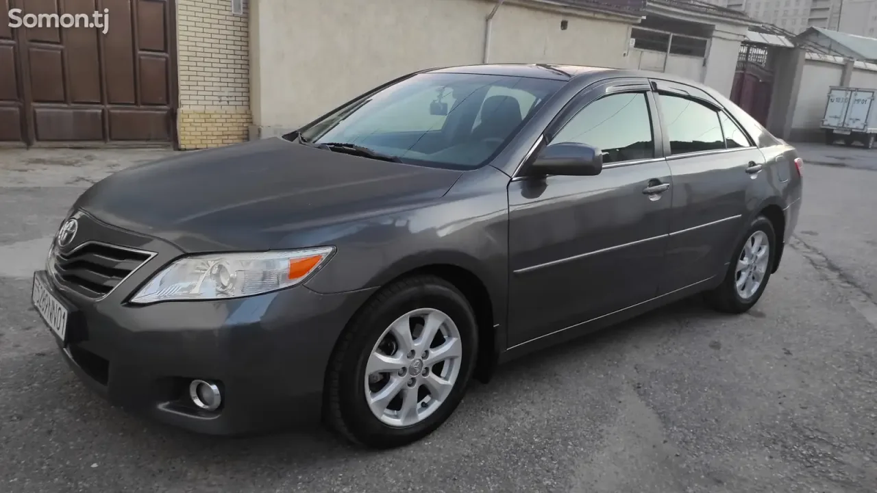 Toyota Camry 2011 · 3.5 AT