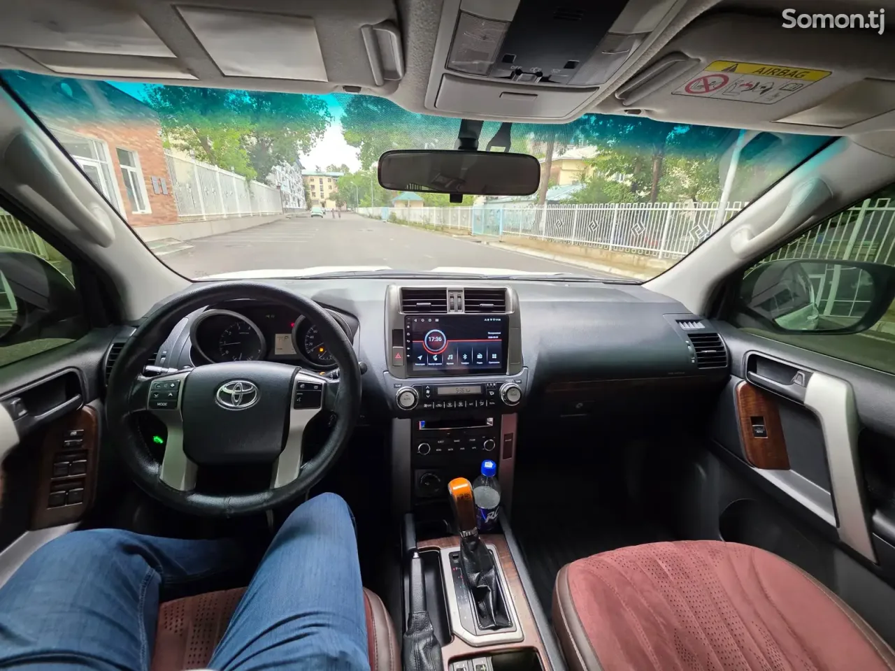 Toyota Land Cruiser Prado 2013 · 2.7 AT