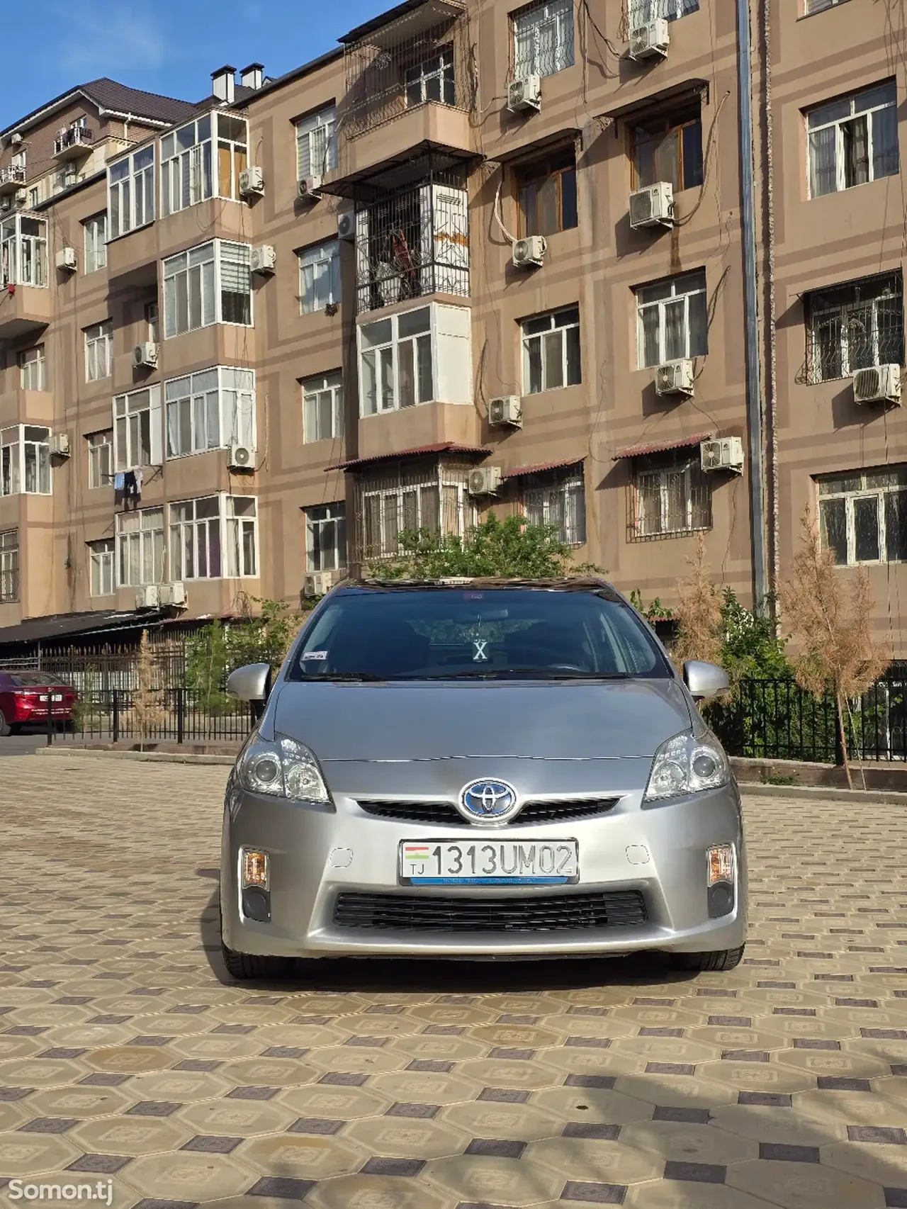 Toyota Prius 2011 · 1.8 CVT