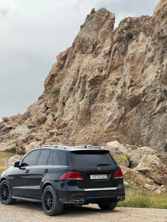 Mercedes-Benz ML class 2012 · 3.5 AT