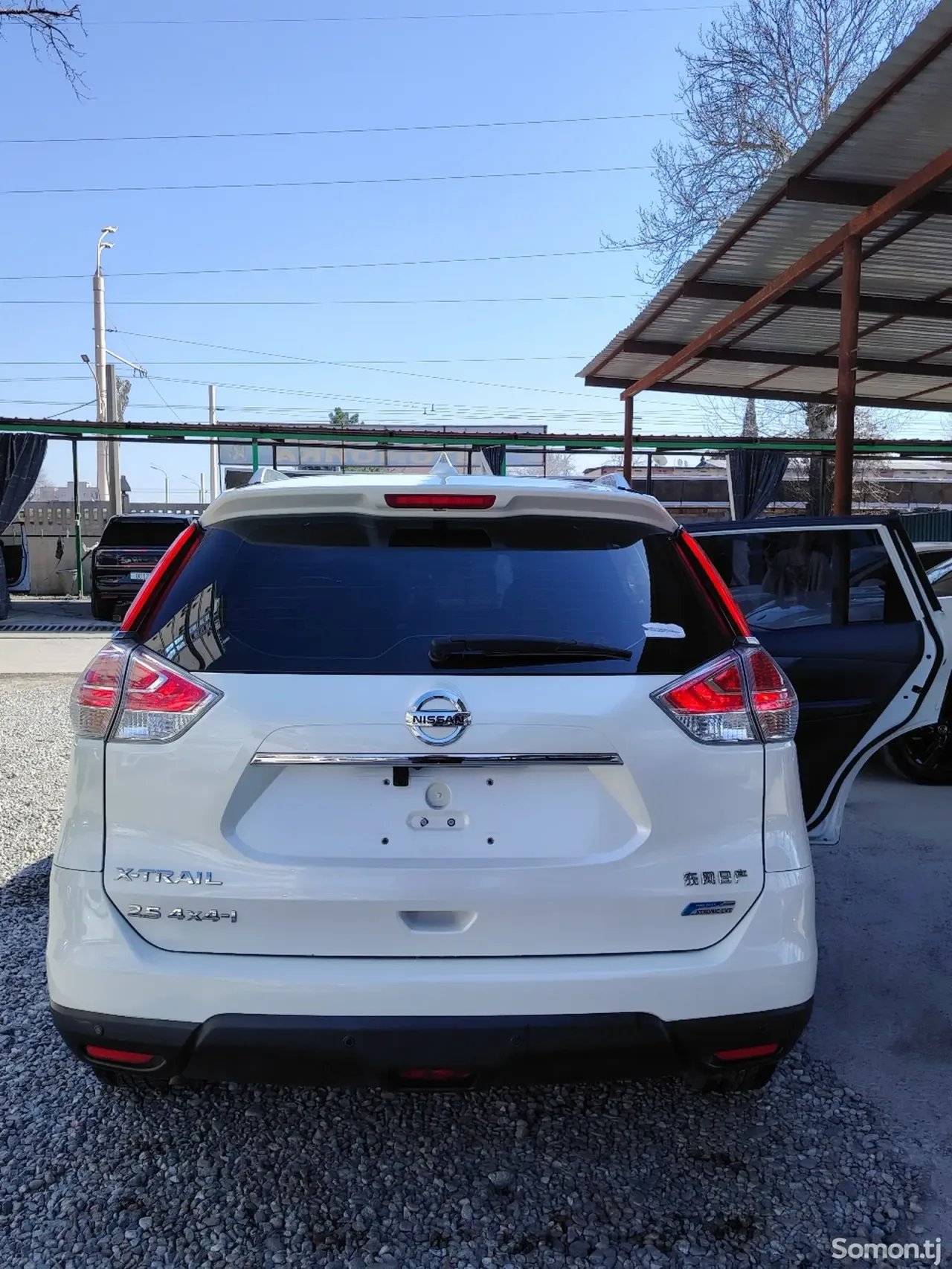 Nissan X-Trail 2014 · 2.5 AT