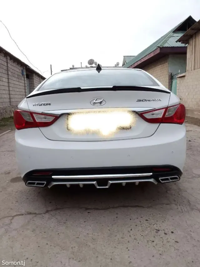 Hyundai Sonata 2011 · 2.0 AT
