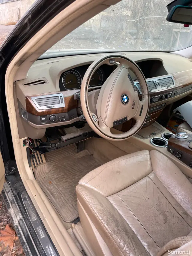 BMW 7 series 2003 · 4.4 AT