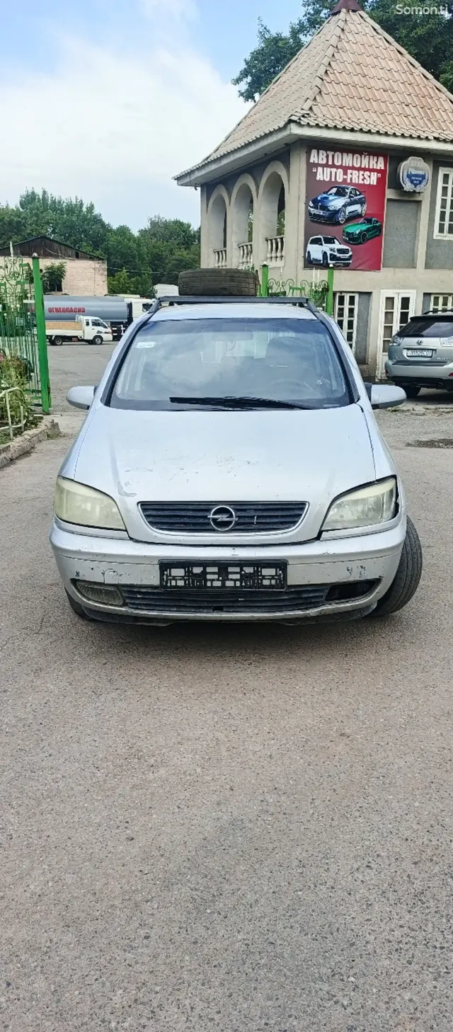 Opel Zafira 2000 · 1.8 MT