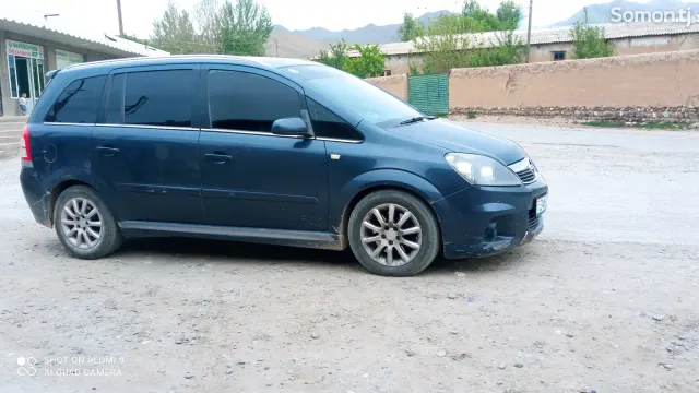 Opel Zafira 2008 · 0.7 MT