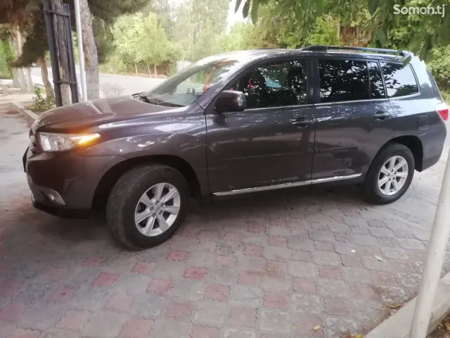 Toyota Highlander 2012 · 3.5 AT