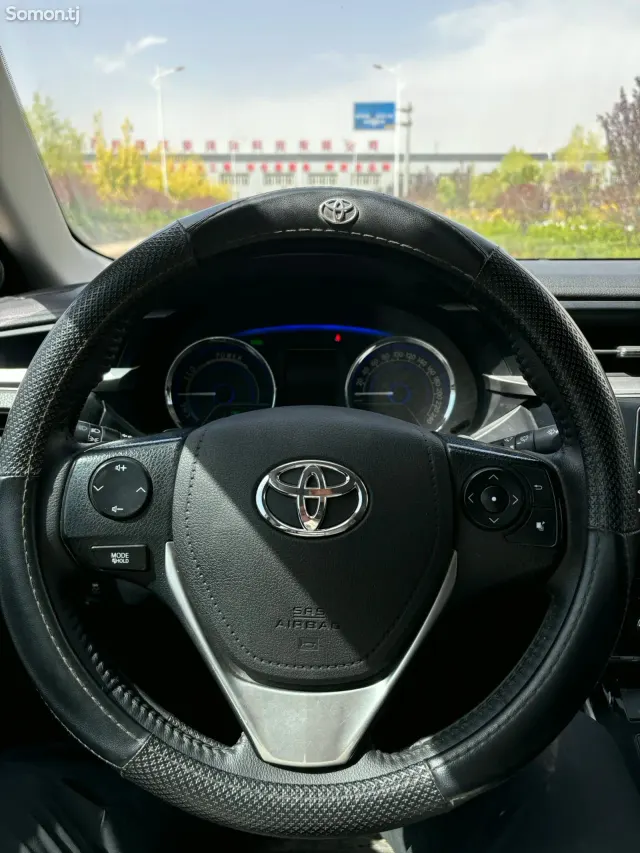 Toyota Corolla 2016 · 1.8 AT