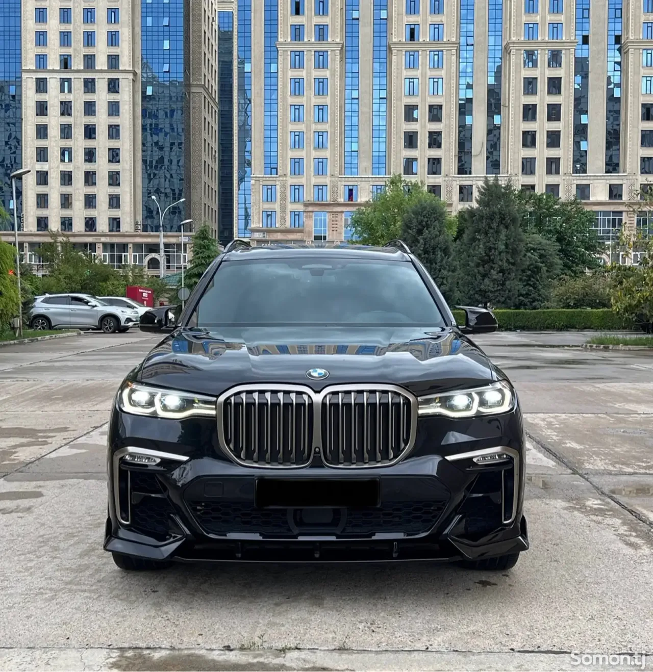 BMW X7 2021 · 4.4 AT