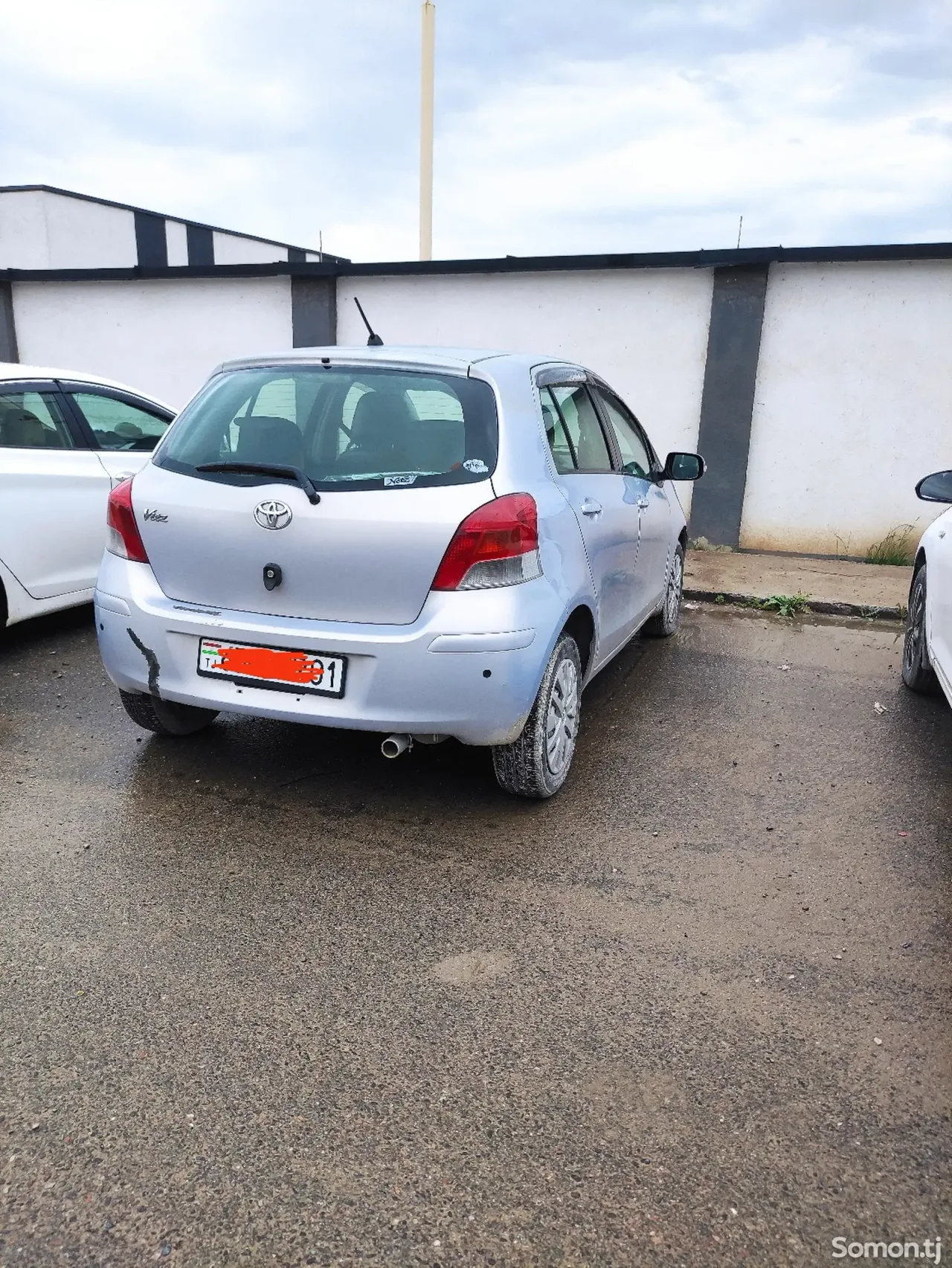 Toyota Vitz 2010 · 1.0 AT