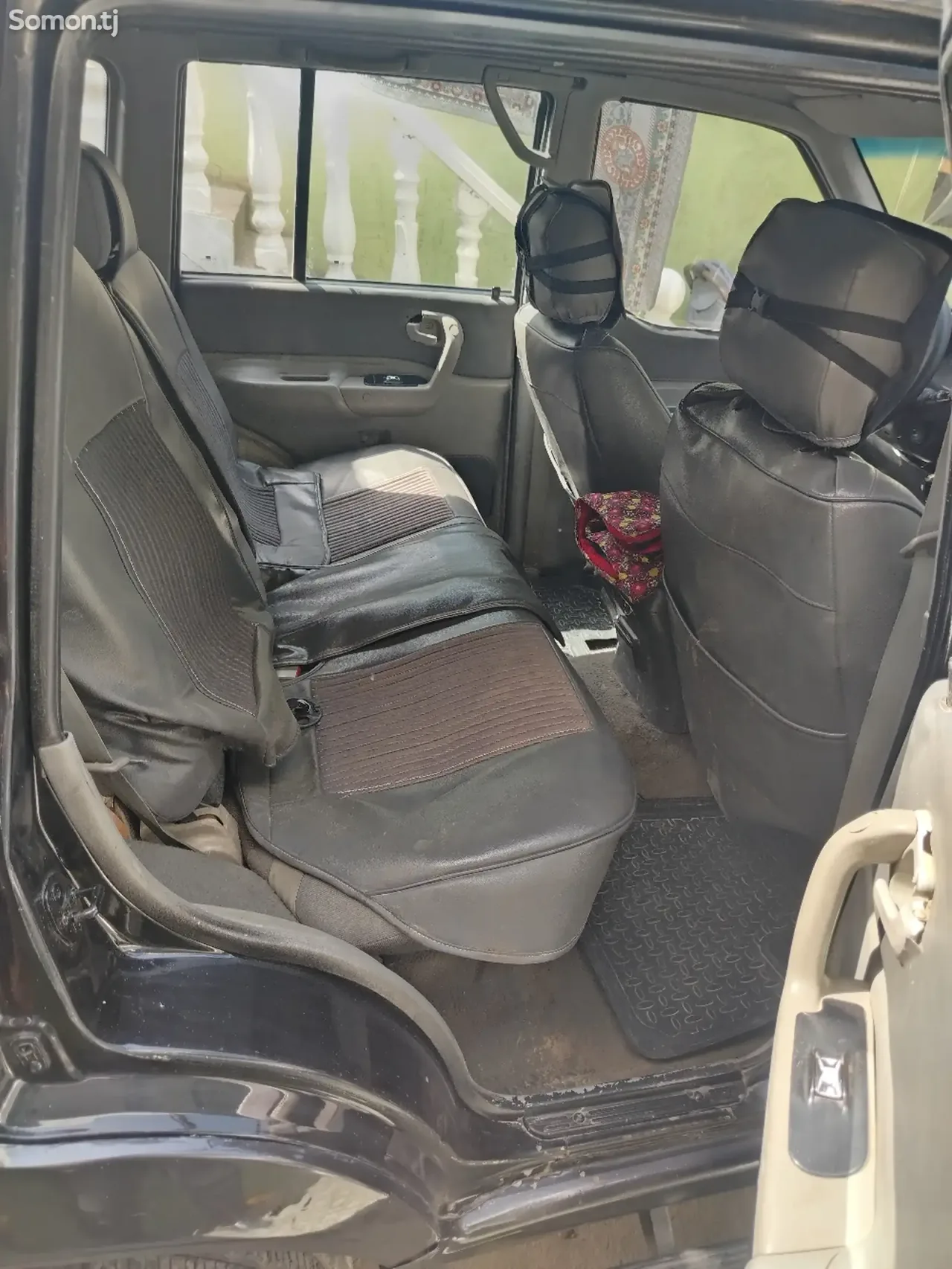 Ssang Yong Musso 1995 · 2.4 MT