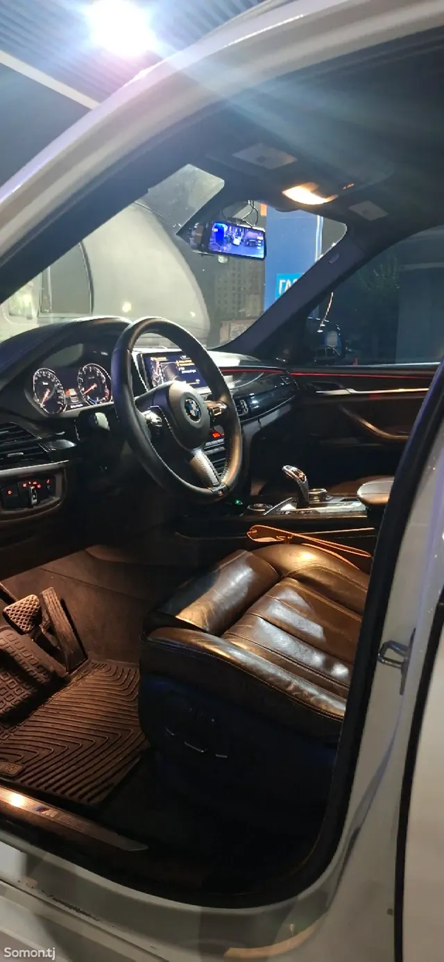BMW X5 2015 · 3.5 AT