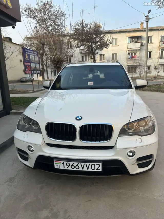 BMW X5 M 2011 · 3.0 AT