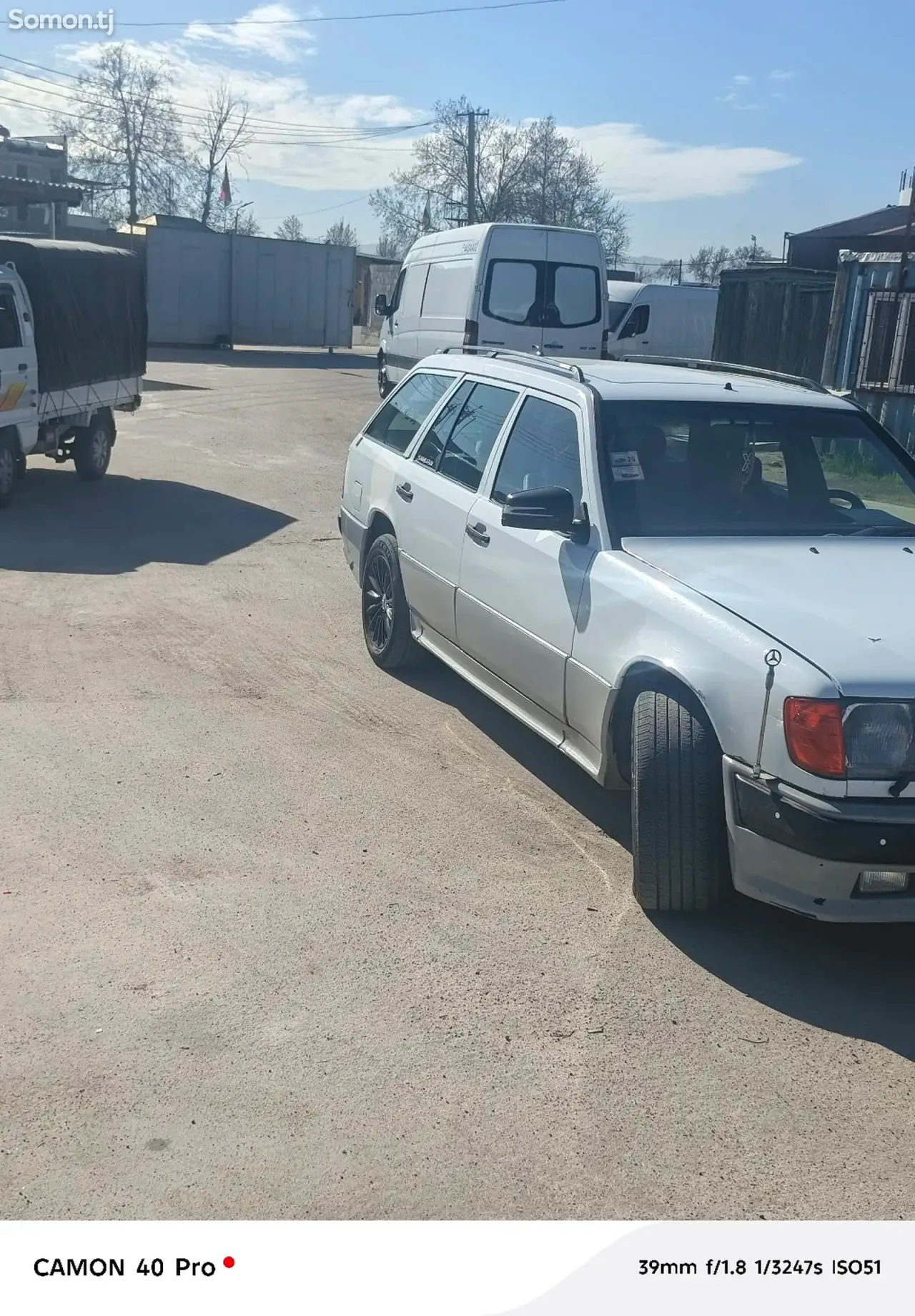 Mercedes-Benz W124 1990 · 2.0 MT