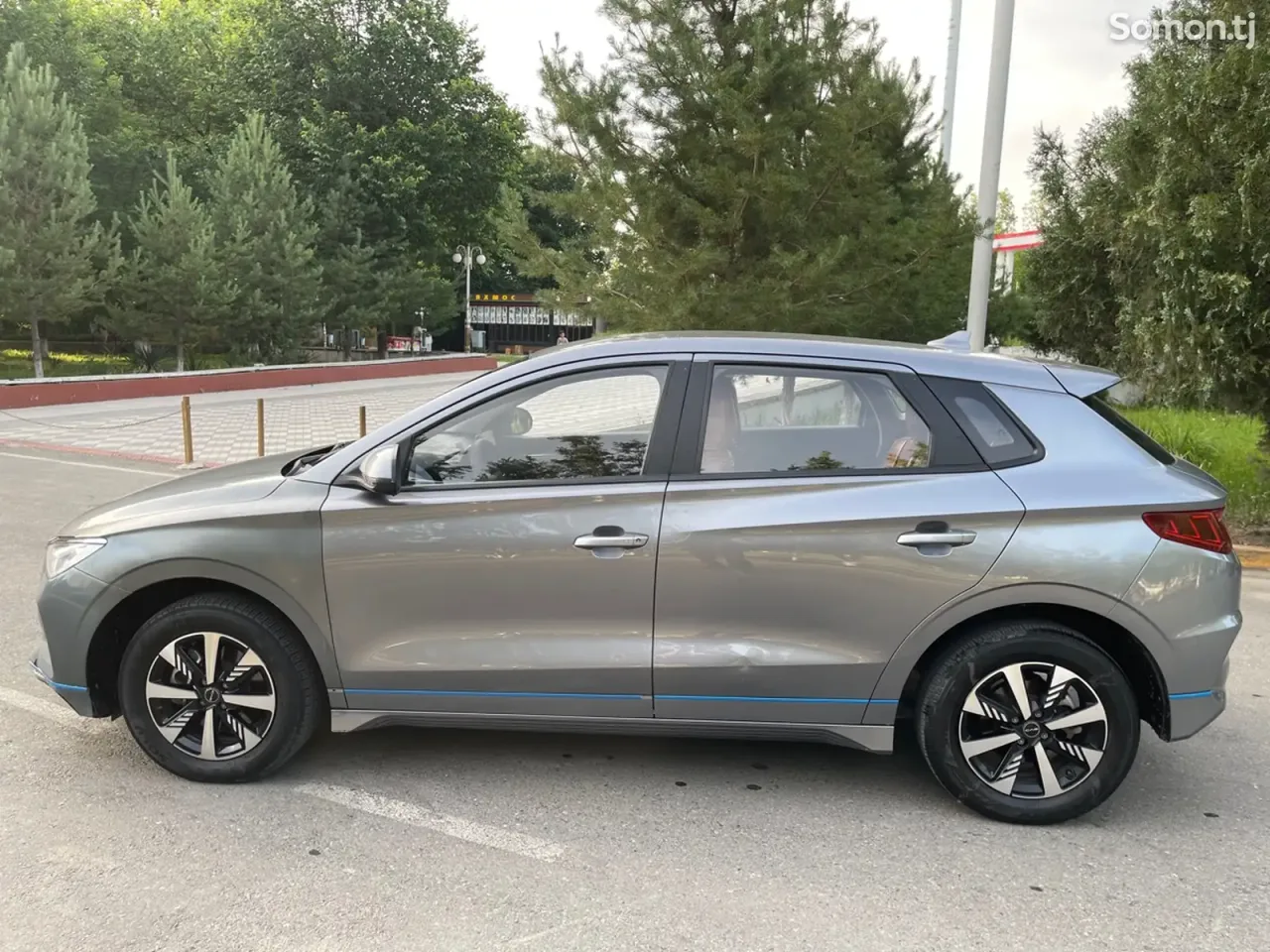 BYD E2 2022 · AT