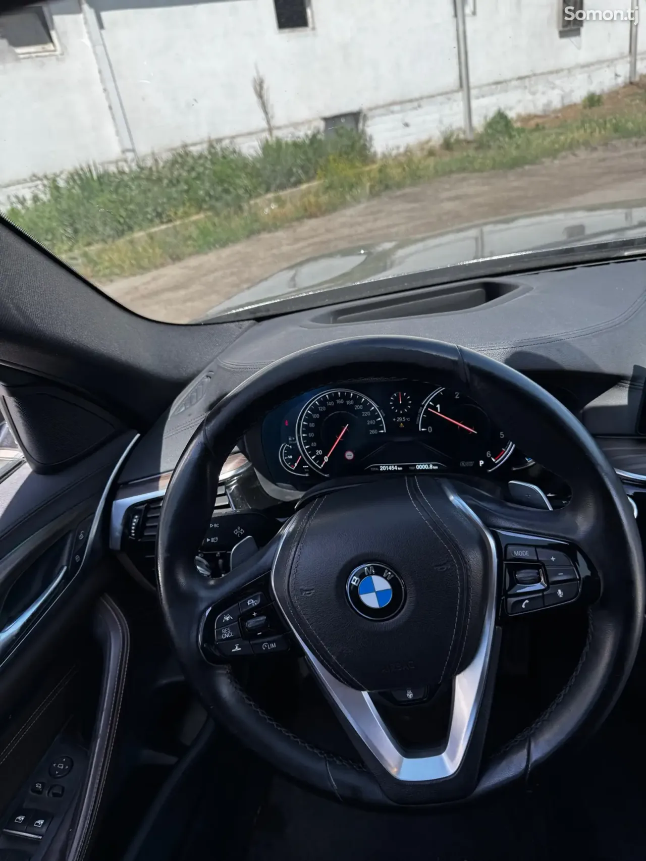BMW 5 series 2018 · 2.0 AT