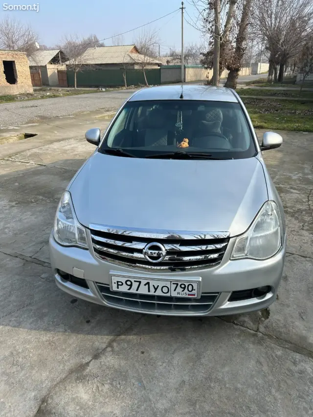 Nissan Almera 2014 · 1.6 MT