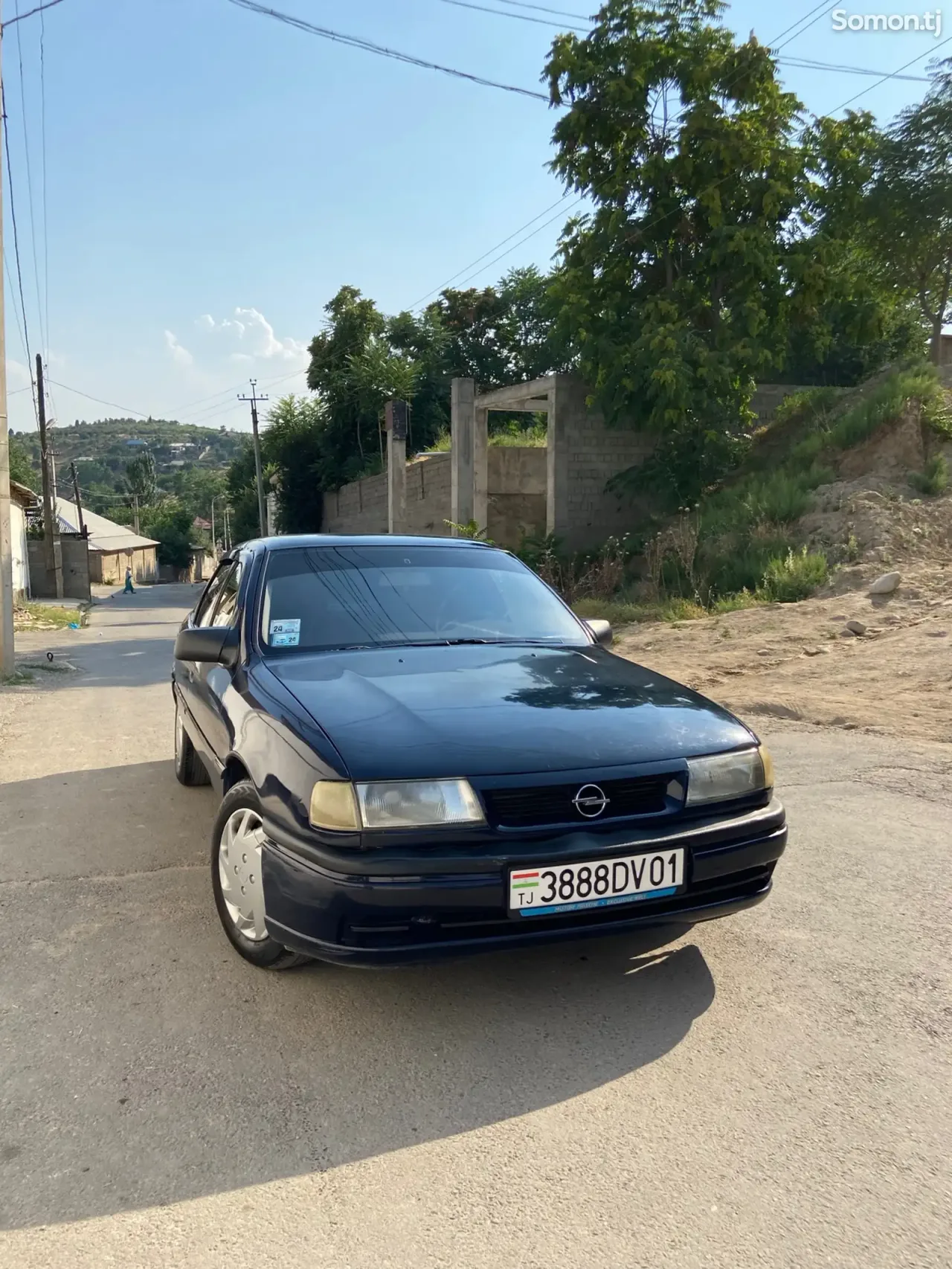 Opel Vectra A 1992 · 1.6 MT