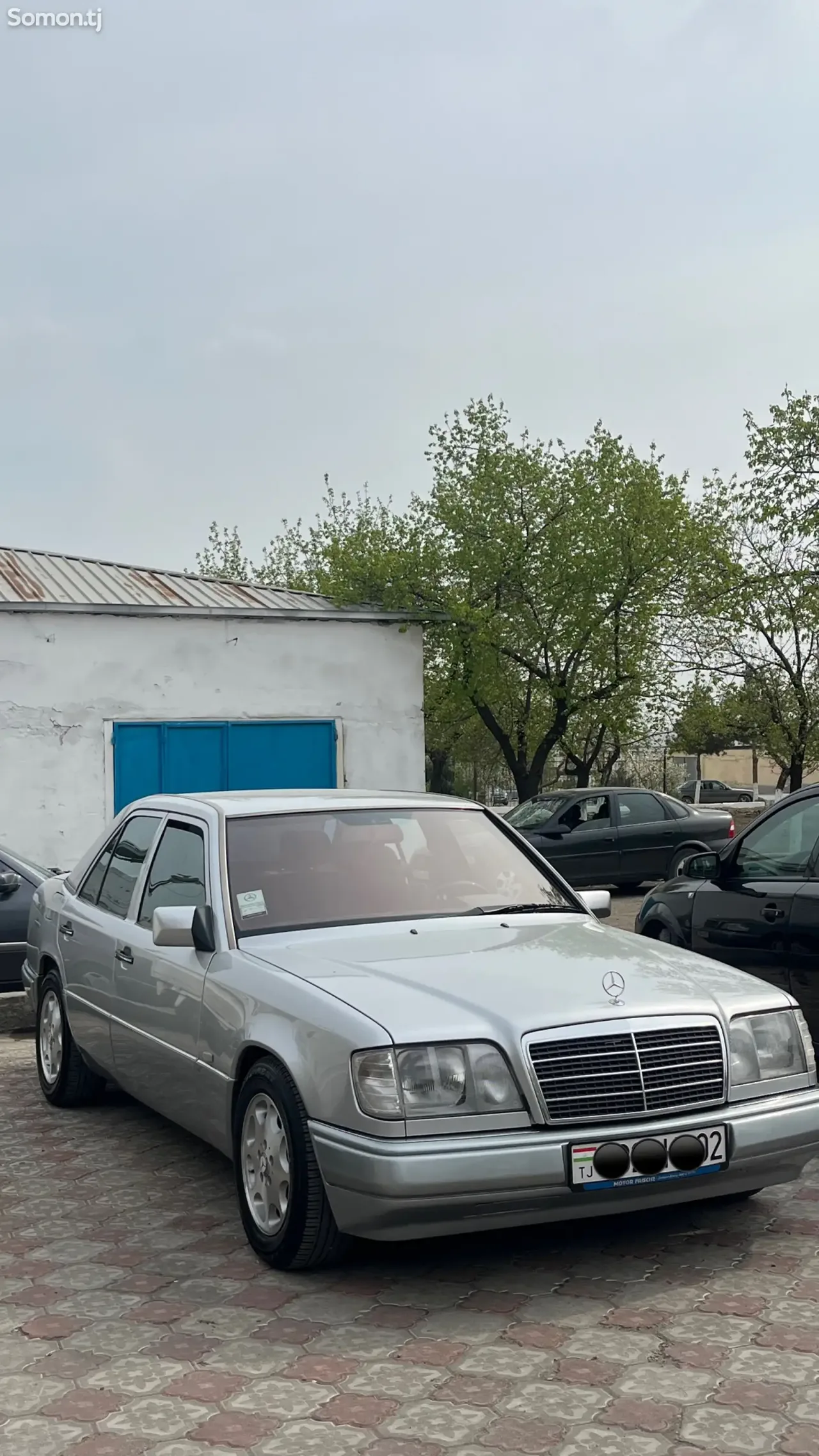 Mercedes-Benz W124 1994 · 2.3 AT
