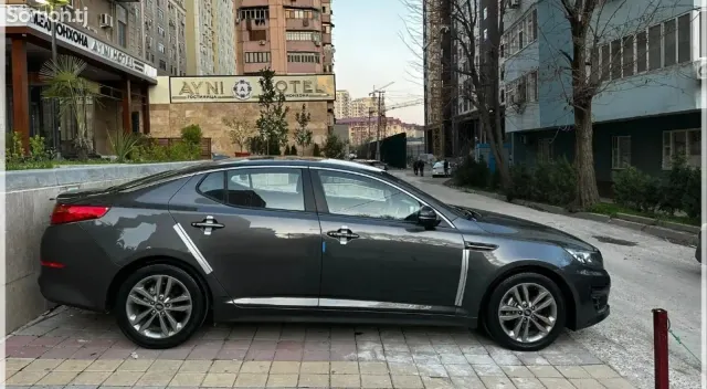 Kia K5 2014 · AT