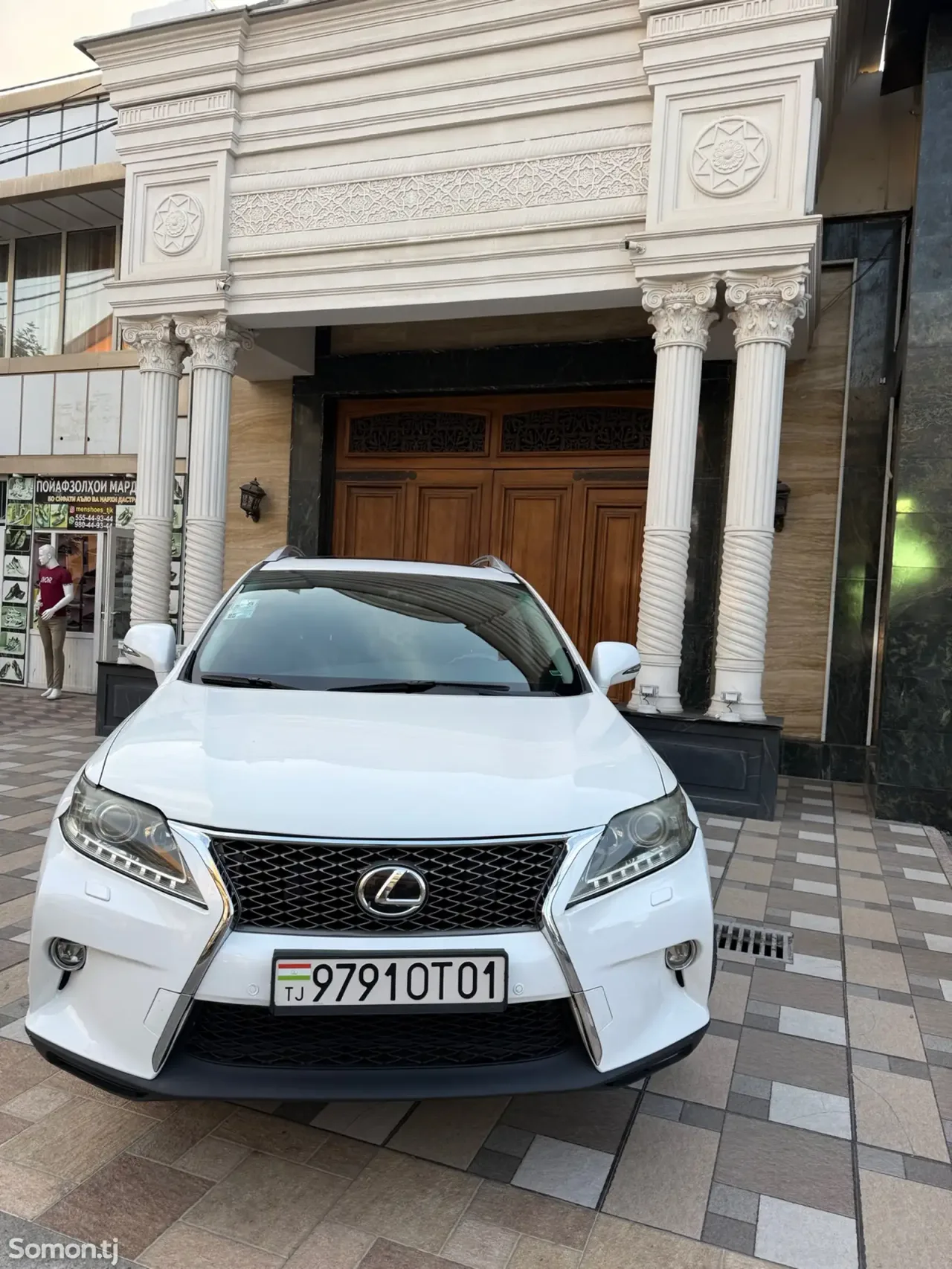 Lexus RX series 2012 · 3.5 AT