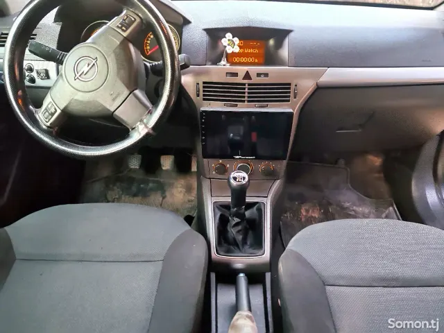Opel Astra H 2006 · 1.8 MT