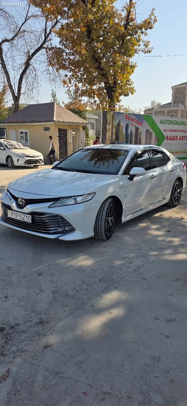 Toyota Camry 2018 · 2.5 CVT