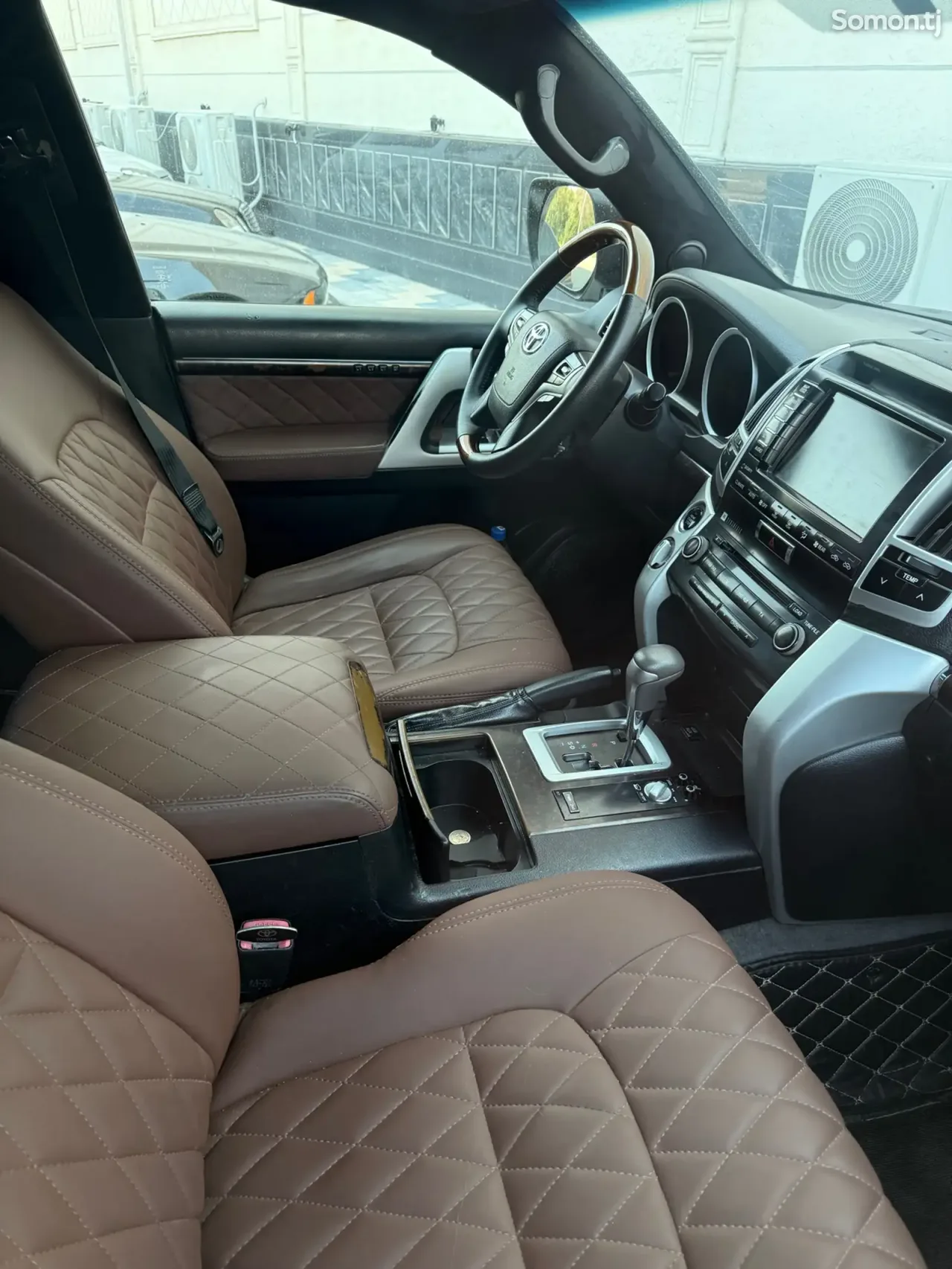 Toyota Land Cruiser 2011 · 4.7 AT