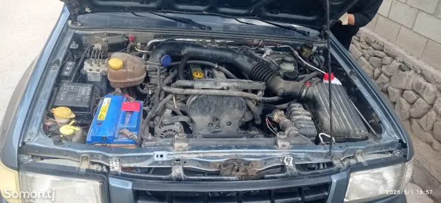 Opel Frontera 2000 · 2.0 MT