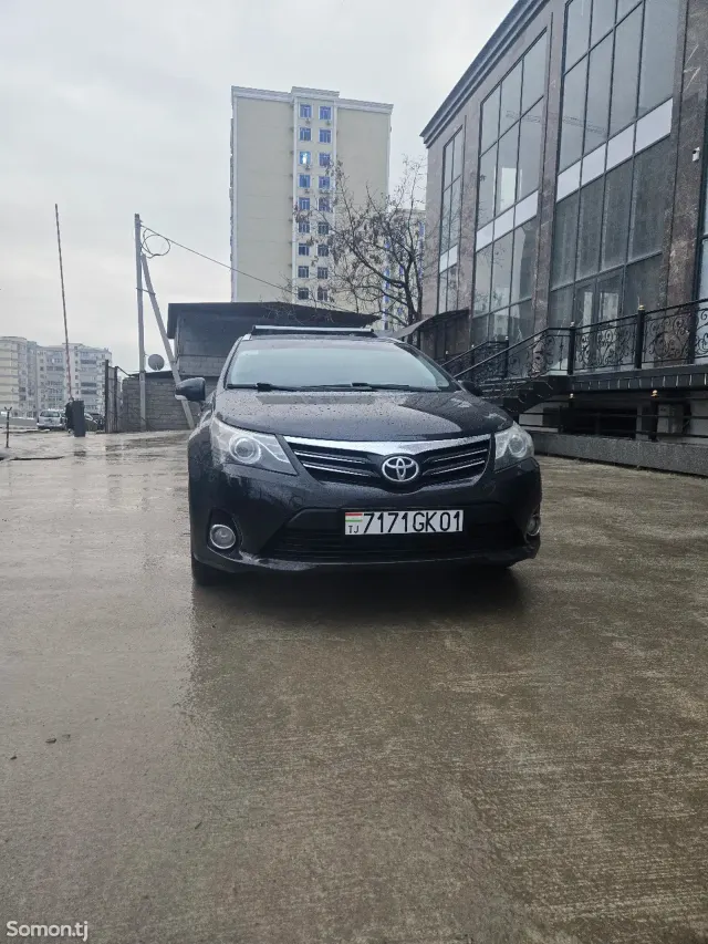 Toyota Avensis 2012 · 2.2 AT