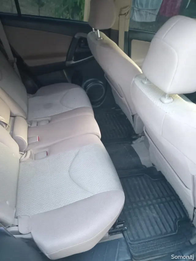 Toyota RAV 4 2008 · 3.5 AT