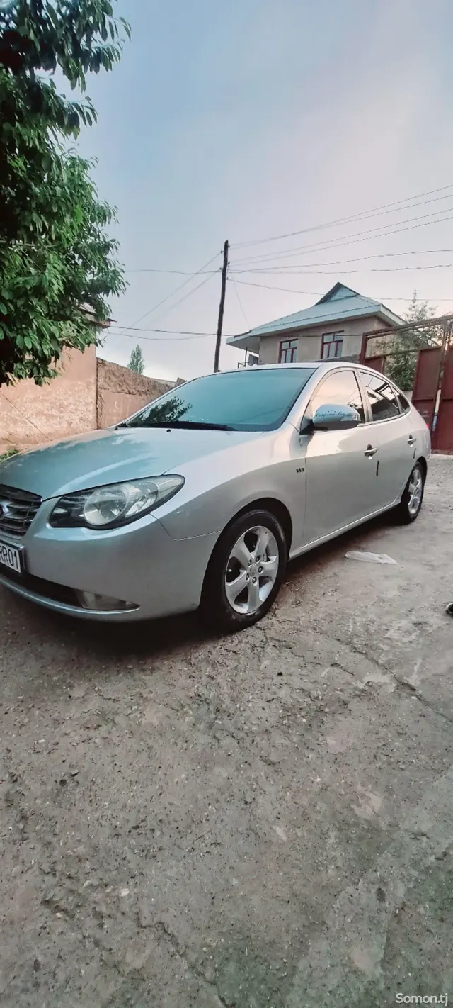 Hyundai Avante 2010 · 1.6 AT