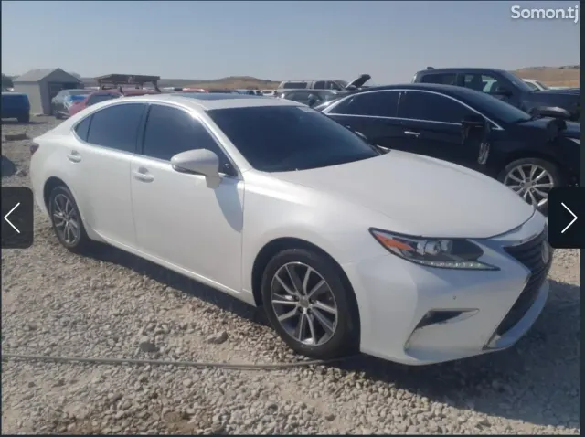 Lexus ES series 2016 · 2.5 AT