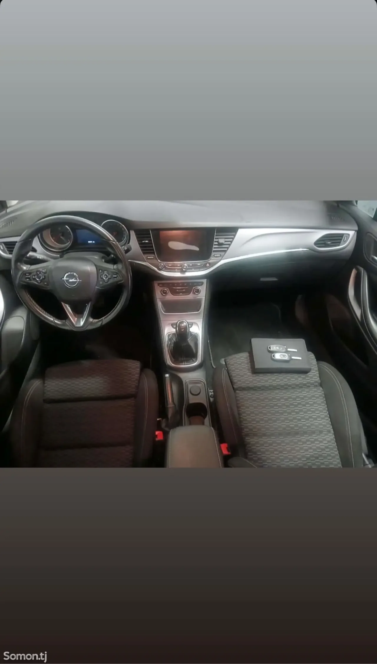 Opel Astra K 2017 · 1.0 MT