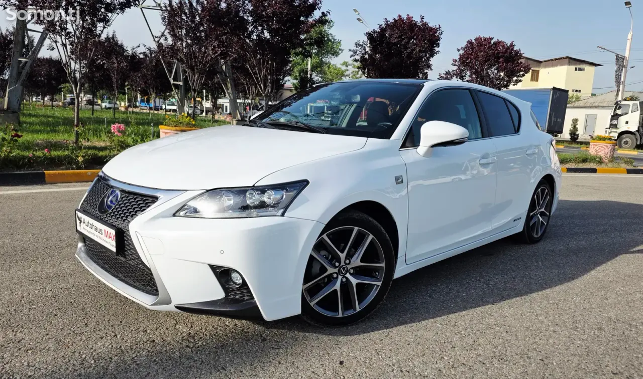 Lexus CT series 2014 · 2.0 CVT