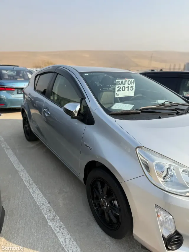 Toyota Aqua 2015 · 1.5 AT