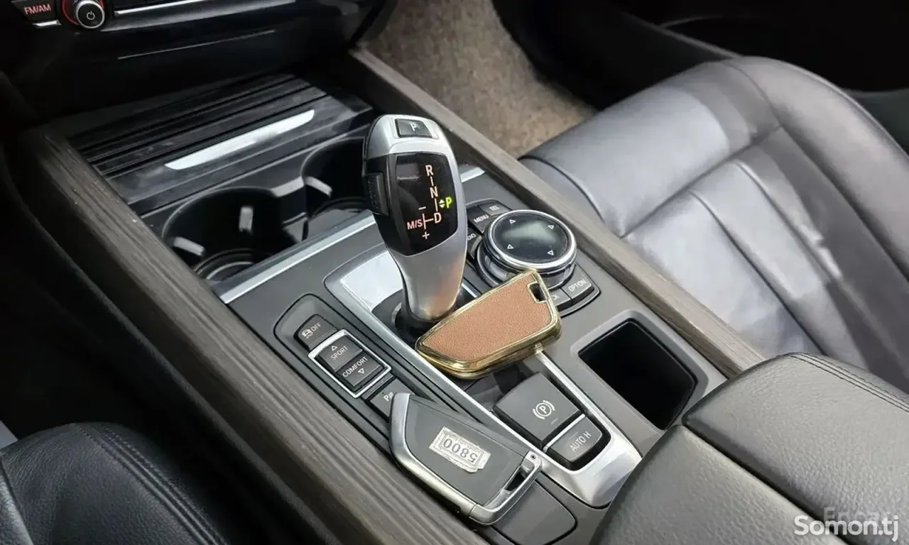 BMW X5 2014 · 3.0 AT
