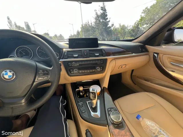 BMW 3 series 2014 · 2.0 AT