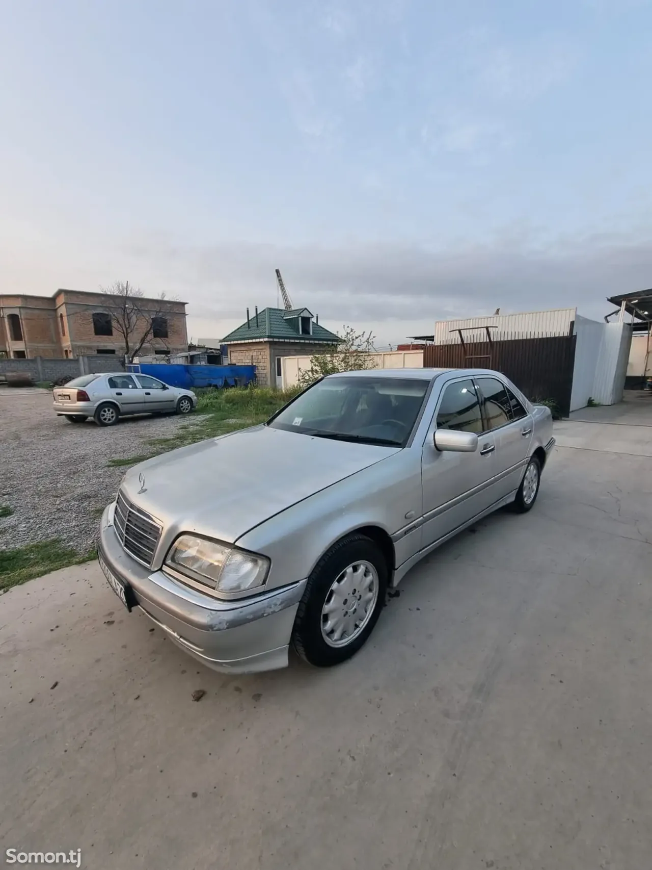 Mercedes-Benz C class 1998 · 2.4 MT